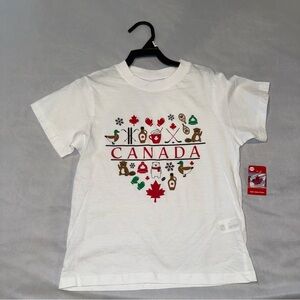 Canada Themed Kids T Shirt XS White Canada Day Goose Skis Hockey Beaver Bear